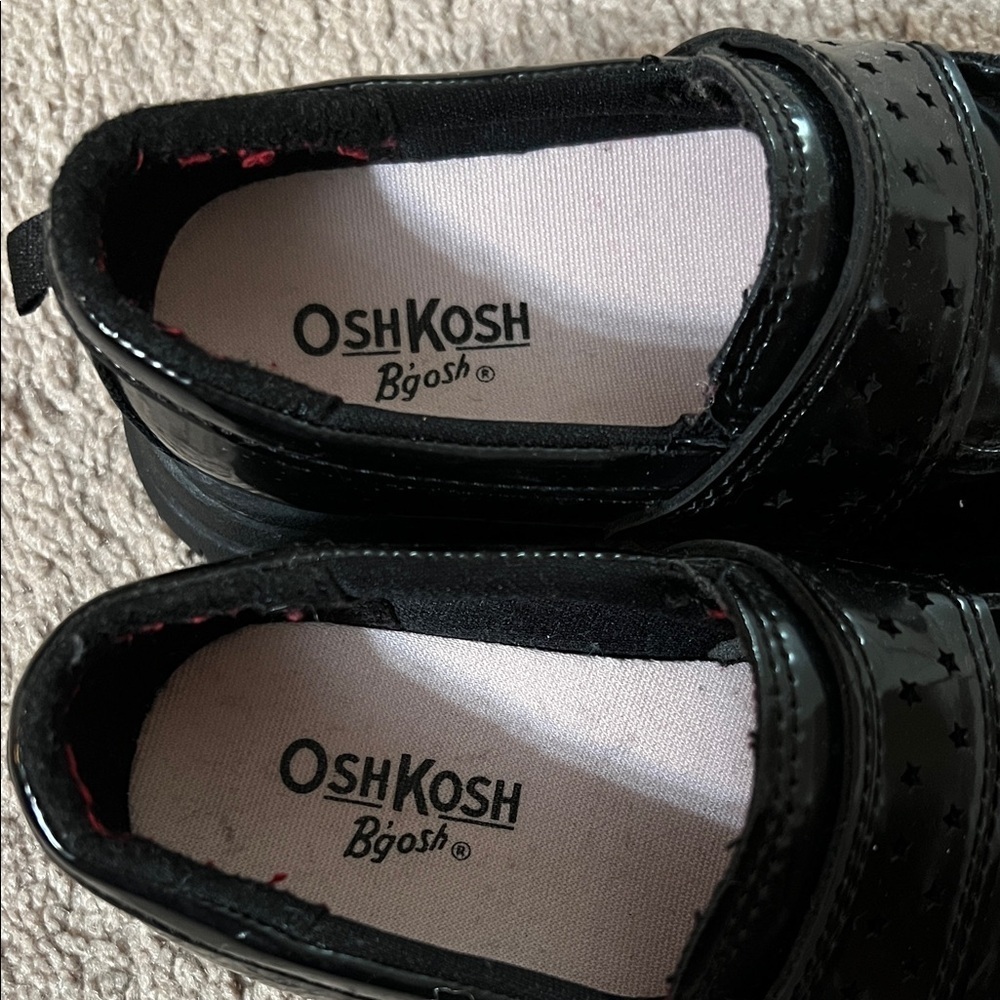 OshKosh B'gosh Girls Loafers - Picture 2 of 3